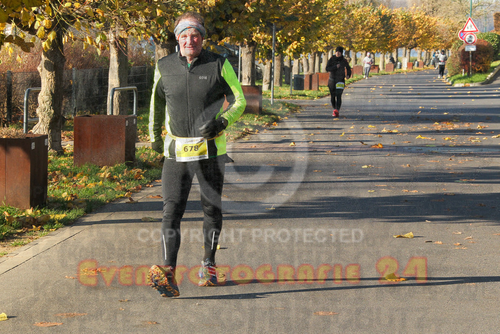 241201_1122_EV4_1241 | Sportfotografie im Rhein-Sieg Kreis, Köln, Bonn, NRW, Rheinland Pfalz, Hessen, etc. Unser Tätigkeitsfeld umfasst den Laufsport vom Volkslauf über den Marathon, Duathlon, Triathon bis zum Ultralauf wie Kölnpfad Ultra oder Schindertrail.