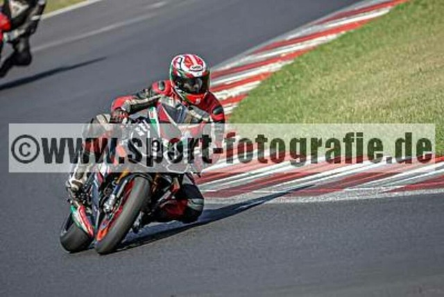 spof3917 | Professionelle Fotos von Sportveranstaltungen, aber auch Hochzeiten und anderen Events. - Realisiert mit Pictrs.com