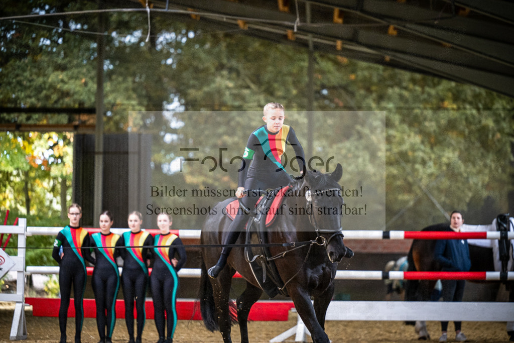 DOS_0158 | Entdecke hochwertige Reitturnierfotos von Foto Oger. Professionell, emotional und authentisch – jetzt Lieblingsmomente im Shop bestellen.Deutschlandweite Turnierfotografie. - Realisiert mit Pictrs.com