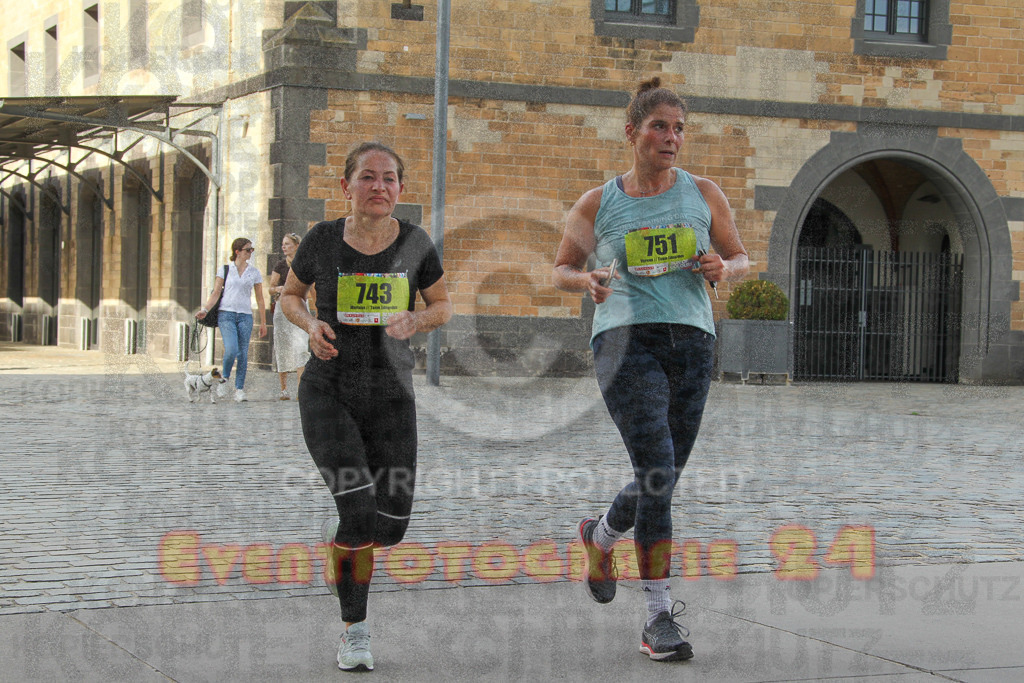 250920_1538_EV4_9365 | Sportfotografie im Rhein-Sieg Kreis, Köln, Bonn, NRW, Rheinland Pfalz, Hessen, etc. Unser Tätigkeitsfeld umfasst den Laufsport vom Volkslauf über den Marathon, Duathlon, Triathon bis zum Ultralauf wie Kölnpfad Ultra oder Schindertrail.