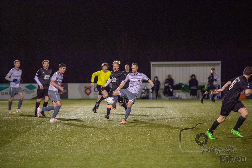 FC Rastede-TuS Eversten | FC Rastede (blau)-TuS Eversten (schwarz) am 26.01.2024; in Rastede (Sportanlage Köttersweg), Photo: Philip Eiben 2023 - Realisiert mit Pictrs.com