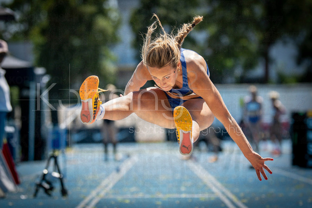 Juniorengala 2026; Mannheim, 13.06.2026 | MANNHEIM, GERMANY - JUNE 13, 2026 : Nela Gabcikova (SVK/Slovakia) competing in the women’s triple jump during the Juniorengala 2026 at Michael-Hoffmann-Stadion on June 13, 2026 in Mannheim, Germany.