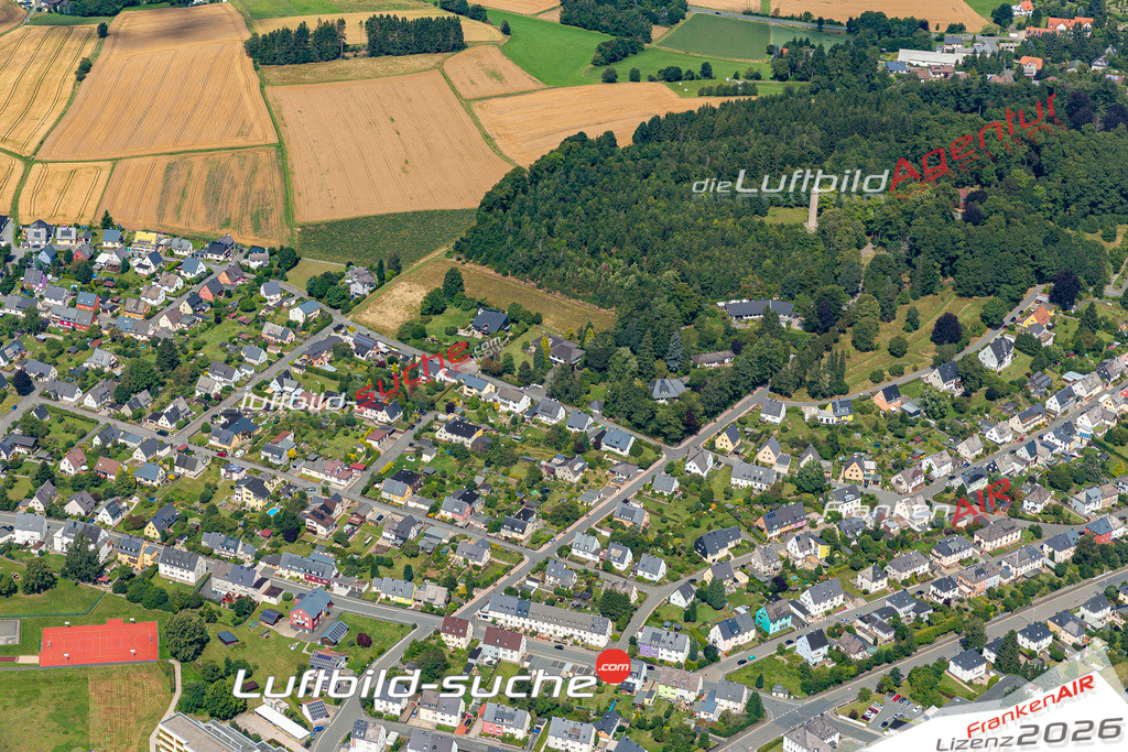 Aktuelles Luftbild von  Helmbrechts Kauf mit Lizenz / Bildrechten möglich- Die Luftaufnahme wurde 2021 mittels UL-Flugzeug erstellt ( keine Drohne ) - hochauflösende Kamera-Systeme von  Canon -Beste Qualität - Für grossformatige Ausdrucke geeignet. Die Geschenkidee !