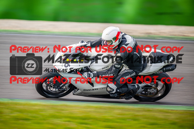 MaZZes_FotoMatrix_230410_173 | GELB