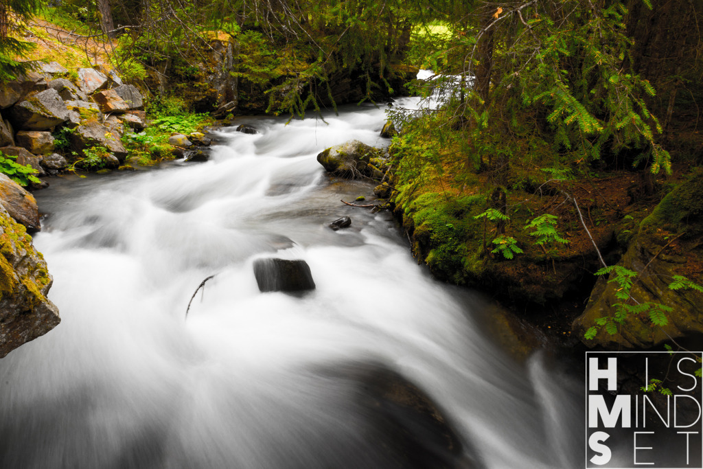 Fluent | Sichere dir dein Lieblingsbild von HISMINDSET als Print für dein Zuhause oder das Büro! - Realisiert mit Pictrs.com
