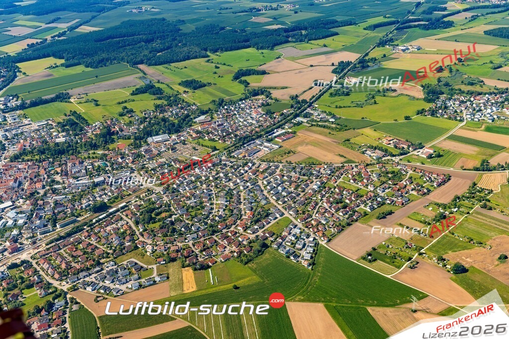 Luftaufnahme von  Abensberg - Die Luftaufnahme wurde 2025 vom UL-Flugzeug heraus erstellt ( keine Drohne ) - Hochauflösende Luftaufnahme - für professionelle Ausdrucke geeignet. Die Geschenkidee !Mit Lizenz und Bildrechte bestellbar