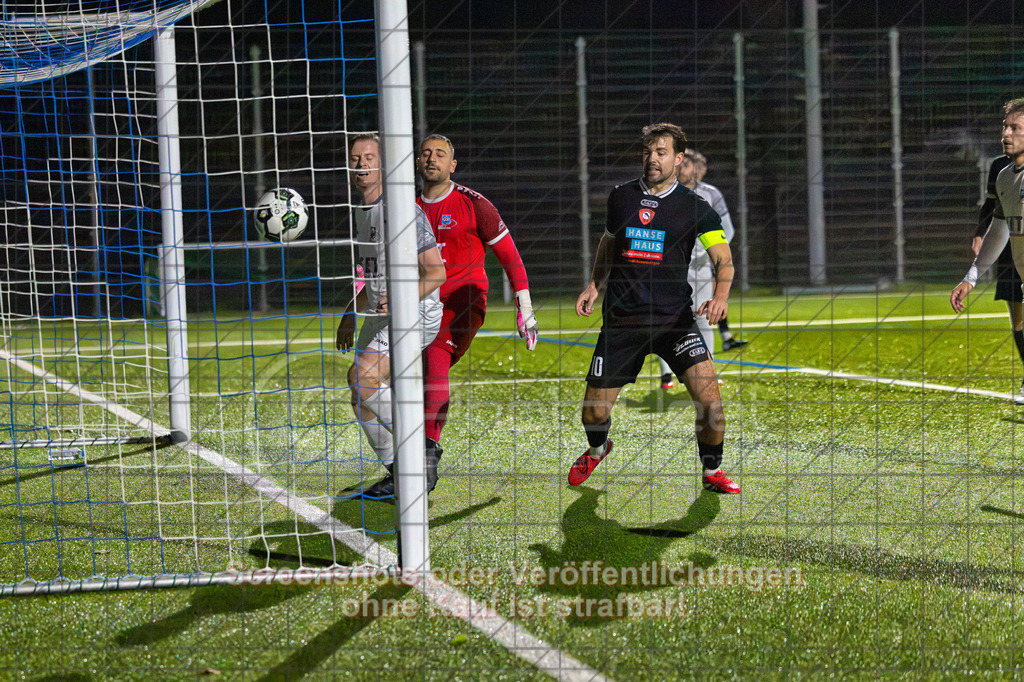 20261008_195733_0182-Bearbeitet_(c)_by_PhotoPeet | #,TSV Eschenbach (weiß) vs. SV Ebersbach (schwarz), Fußball, Bezirkspokal der Herren, Saison 2026/2027, Kunstrasenplatz, Schlater Straße, 73107 Eschenbach, 08.10.2026 - 19:30 Uhr,Foto: PhotoPeet / Sport- &amp; Eventfotografie / Peter Harich