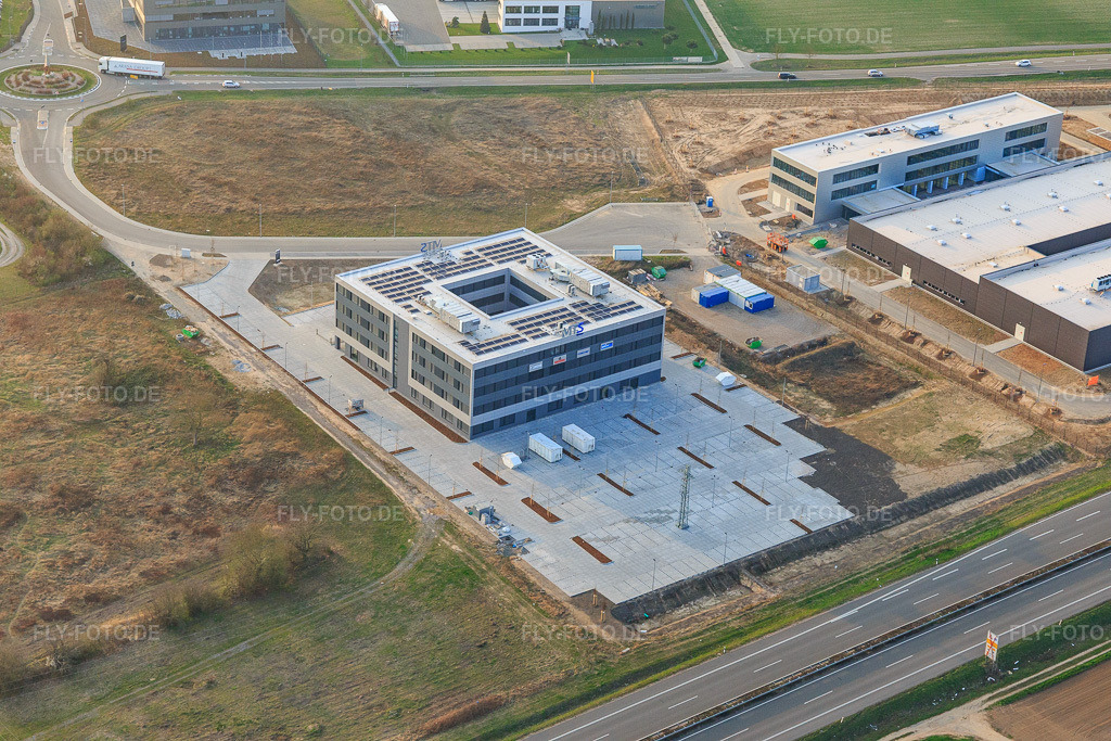 Luftbild: FISCHER und MTS MarkenTechnikService GmbH & Co. KG in Rülzheim im Bundesland Rheinland-Pfalz in Deutschland. – Foto: IMG_113271.jpg vom 23.03.2019 durch Werner Riehm/FLY-FOTO.de – Auflösung des Originals: 5472 x 3648 px – FISCHER Fahrradshop | E-Bikes | Pedelecs | Fahrradzubehör | FISCHER-BIKE.COM – MTS Gruppe
