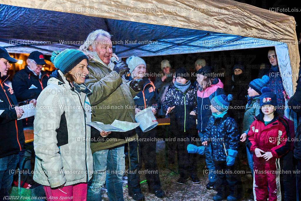 ALP0616_Nacht der Ballone_Lackenhof | (C)FotoLois.com, Alois Spandl, 'Nacht der Ballone' des Ballonclub ÖTSCHERLAND in Lackenhof/Weitental, gemeinsame Veranstaltung mit Tourismusverband ÖTSCHER, Mi 28. Dezember 2022.