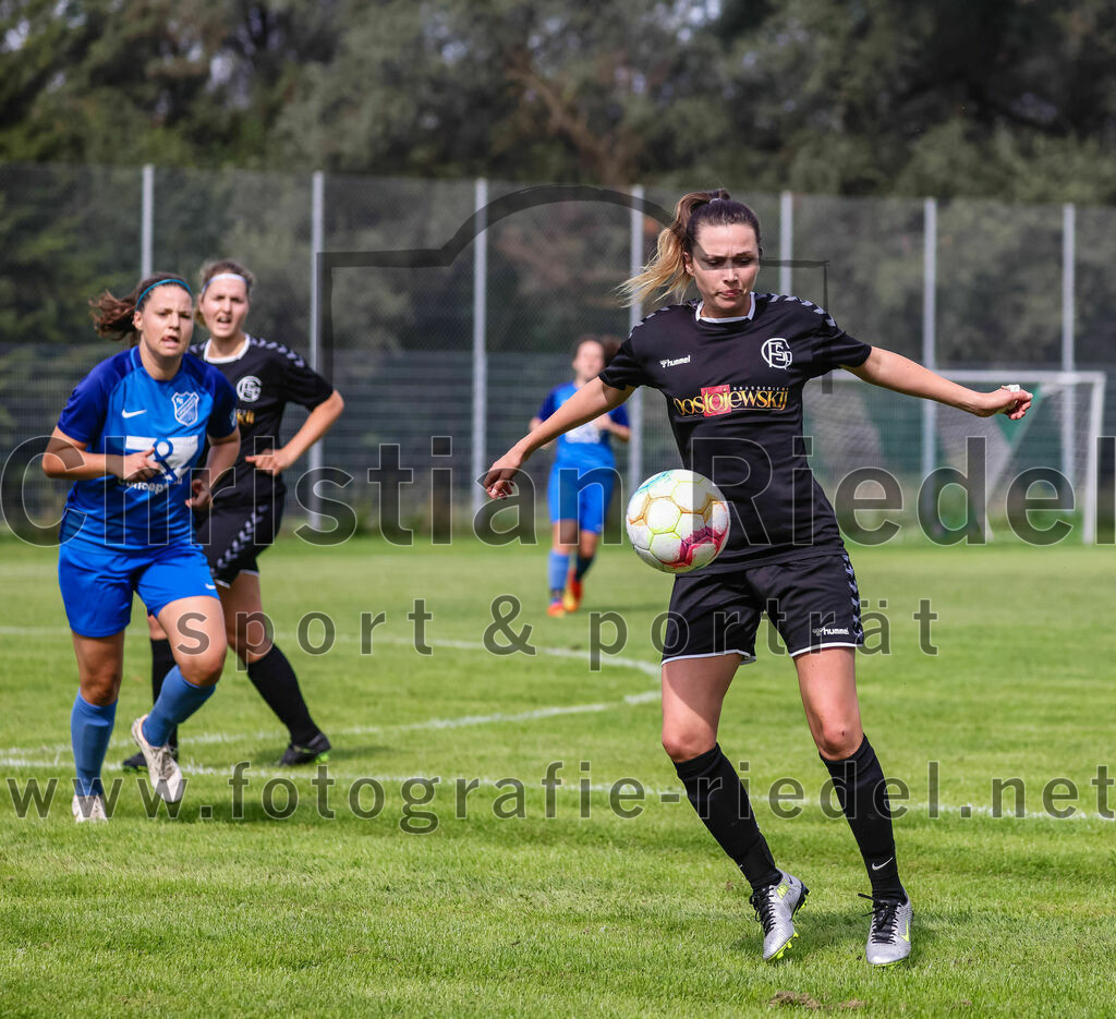2023-09-03_033_Teamware_Cup_2023 | Oberding, Deutschland, 03.09.2023:
Fußball, TS Teamwear Cup 2023, Vorrunde, FC Schwaig gegen FC Langengeisling, Endergebnis: 

Foto: Christian Riedel / fotografie-riedel.net