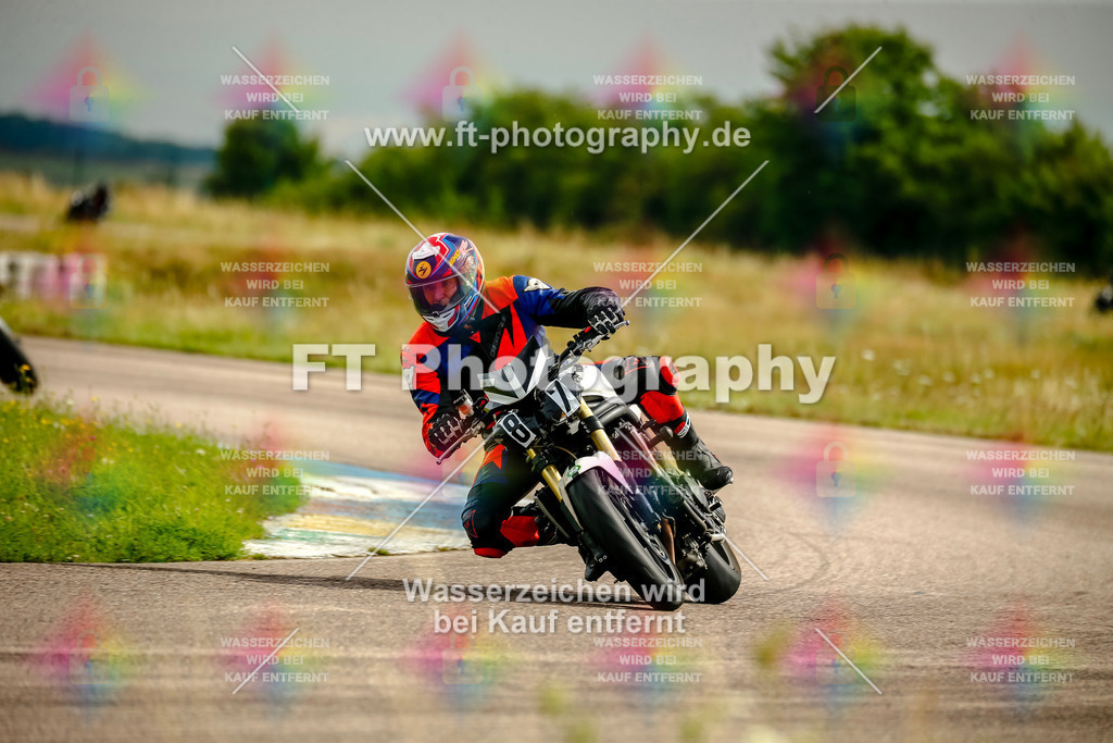 Chambley Juli-2364 | Hier findet Ihr Bilder von Touristenfahrten auf der Nürburgring Nordschleife oder von anderen Veranstaltungen die ich besucht habe. Viel Spass beim Durch Schauen 