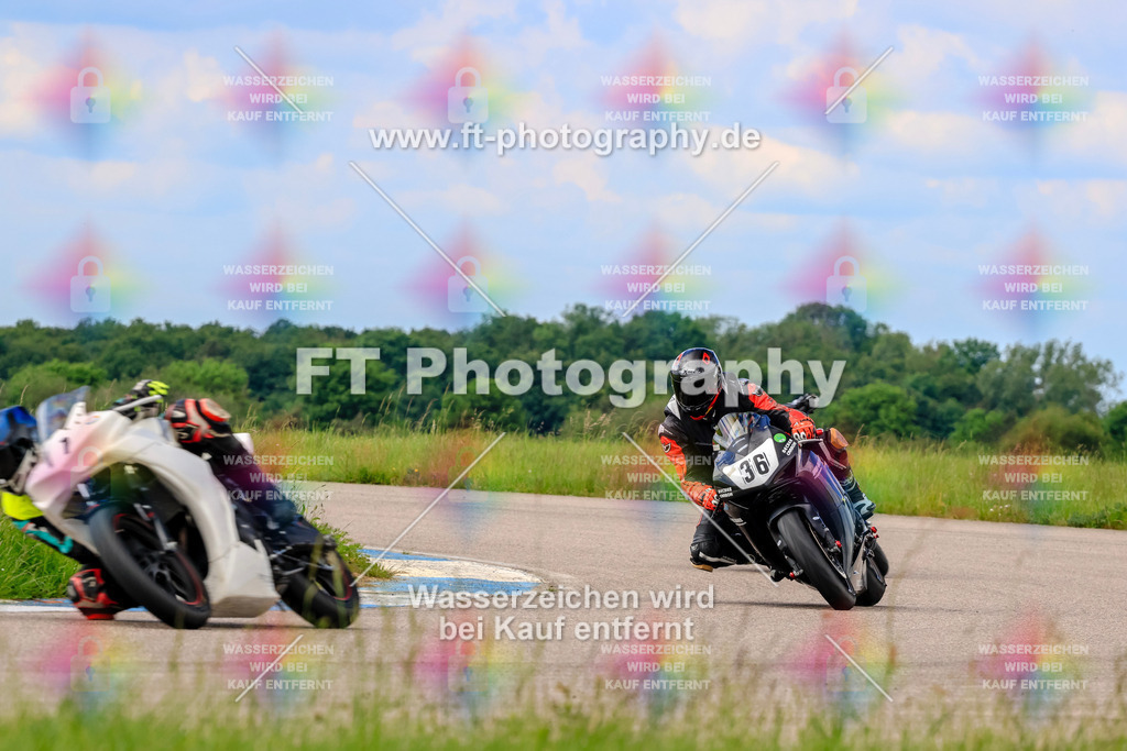 MotoTeam-1267 | Hier findet Ihr Bilder von Touristenfahrten auf der Nürburgring Nordschleife oder von anderen Veranstaltungen die ich besucht habe. Viel Spass beim Durch Schauen 