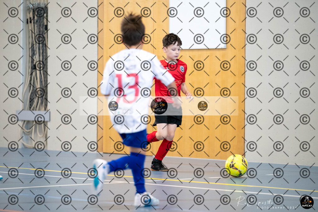 20241124_FCR-Hallenturnier-F3_2_067 | Sport und Naturfotografie von Roberto Esposito zeigt echte Momente Bewegung und die Schönheit der Natur. Ausdrucksstarke Bilder schaffen Emotionen.