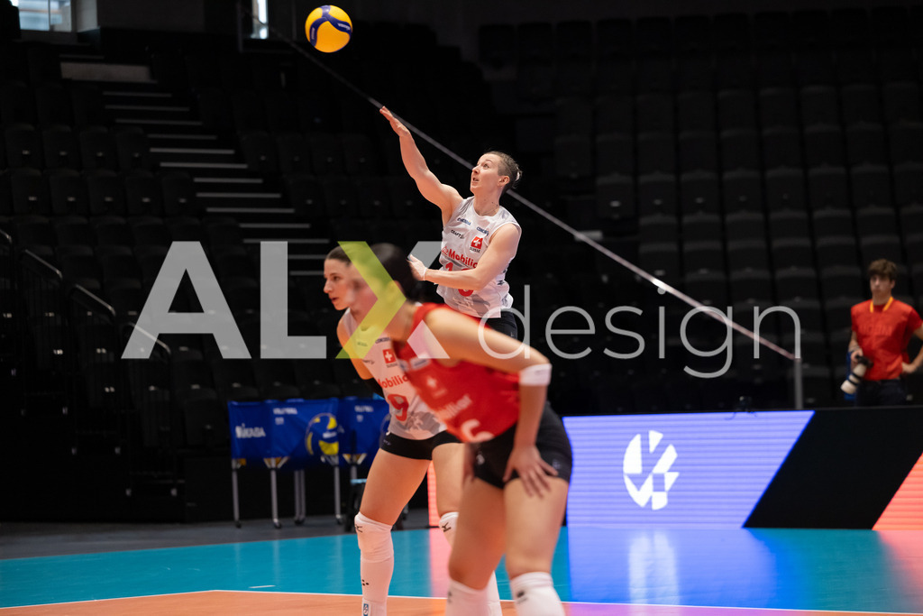 Georgia v Switzerland - CEV European League Women | KRIENS, SWITZERLAND - JUNE 12: ORIANE HÄMMERLI of Switzerland serve during the CEV European League match between Georgia and Switzerland at Pilatus Arena on June 12, 2026 in Kriens, Switzerland. - Realisiert mit Pictrs.com