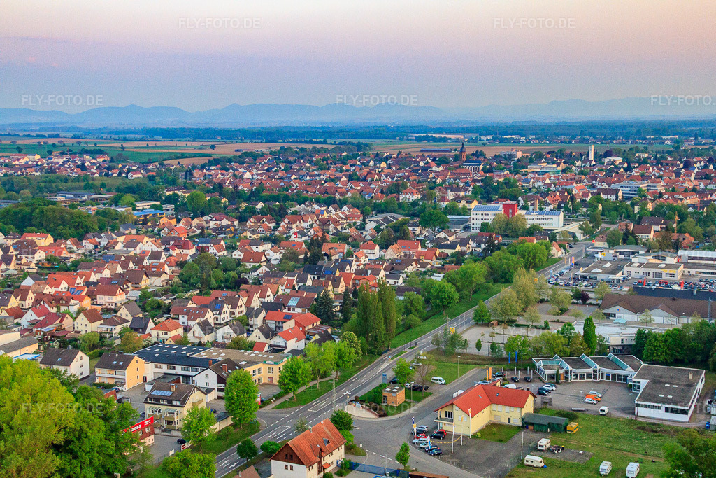 Luftbild: Gewerbegebiet Lauterburger Straße aus Südosten in Kandel im Bundesland Rheinland-Pfalz in Deutschland. Foto: IMG_40214.jpg vom 22.04.2011 durch Werner Riehm/FLY-FOTO.de