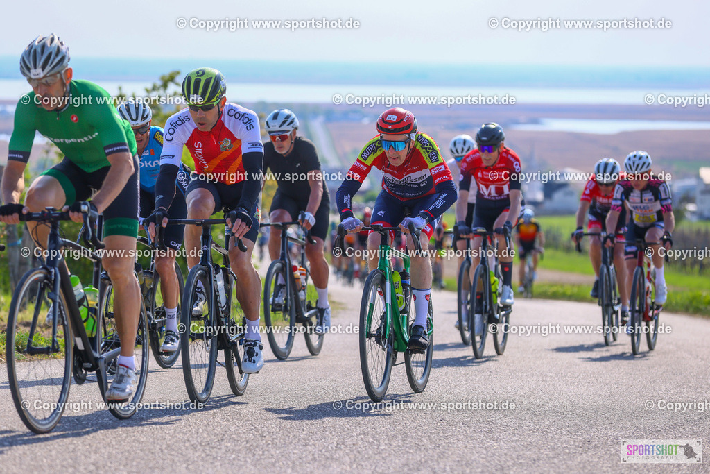 TRA_0931 | Neusiedlersee Radmarathon 2026@sportshot_your_pictrs #yourpictures#roadtowm2029 #nrm #neusiedlerseeradmarathon #neusiedlersee #neusiedlerseetourismus #burgenland #mörbisch #nrm26 #burgenlandtourismus #voglundco #poweredbyburgenlandtourismus #radsport #rad #marathon #ucigranfondo #visitburgenland #ucigranfondoworldseries