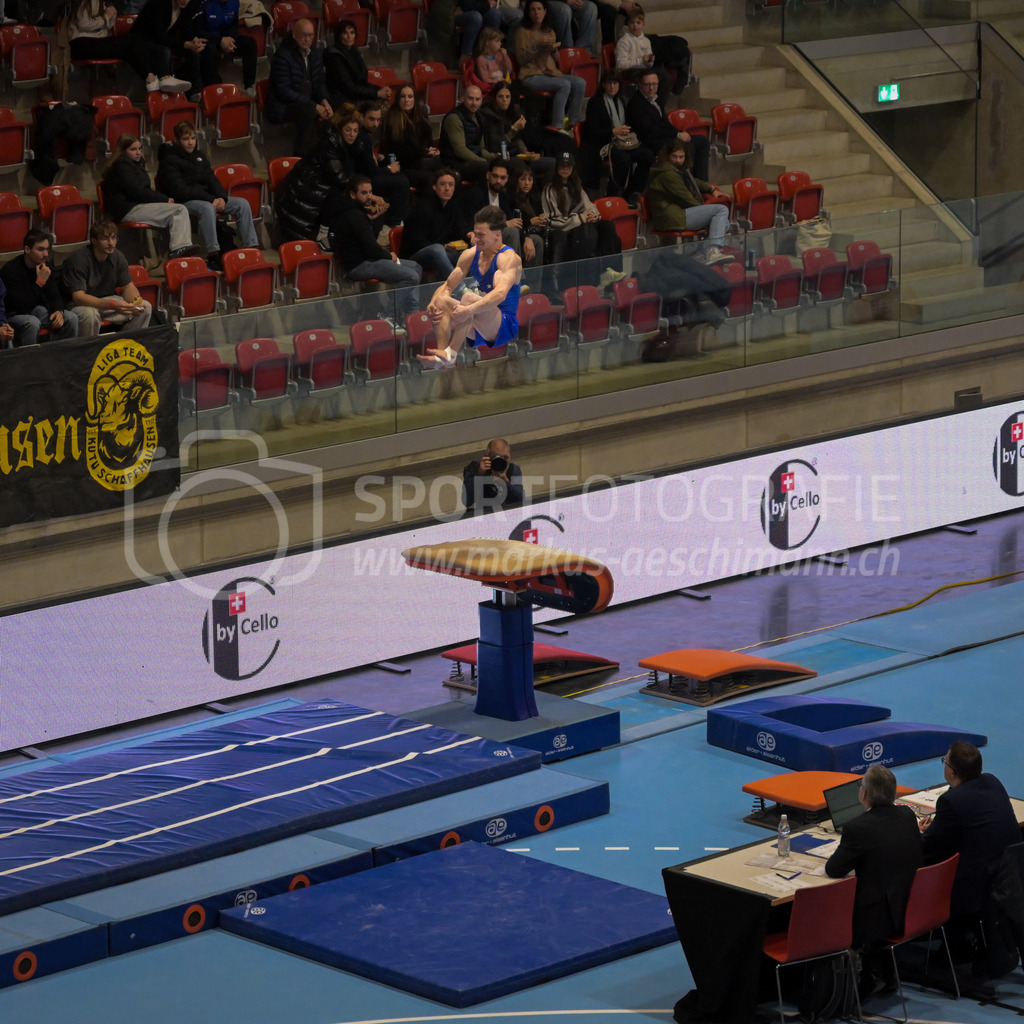 Schweizer Meisterschaften Kunstturnen Mannschaften Männer (A) - 22. November 2025 | Schweizer Meisterschaften Kunstturnen Mannschaften Männer (A)AXA Arena, WinterthurBild: Sportfotografie Markus Aeschimann | www.markus-aeschimann.ch - Realisiert mit Pictrs.com