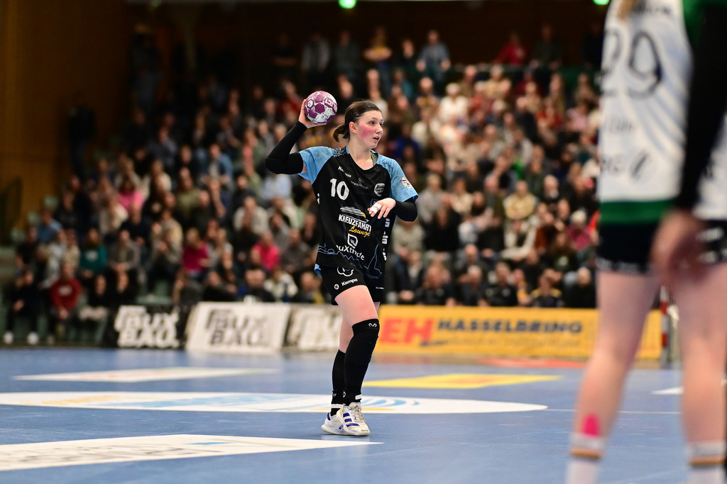 Handball I Frauen I Saison 2024-2025 I 1. HBF I 16. Spieltag I Buxtehuder SV - VfL Oldenburg I 087832 | Der Sportfotograf. - Realisiert mit Pictrs.com