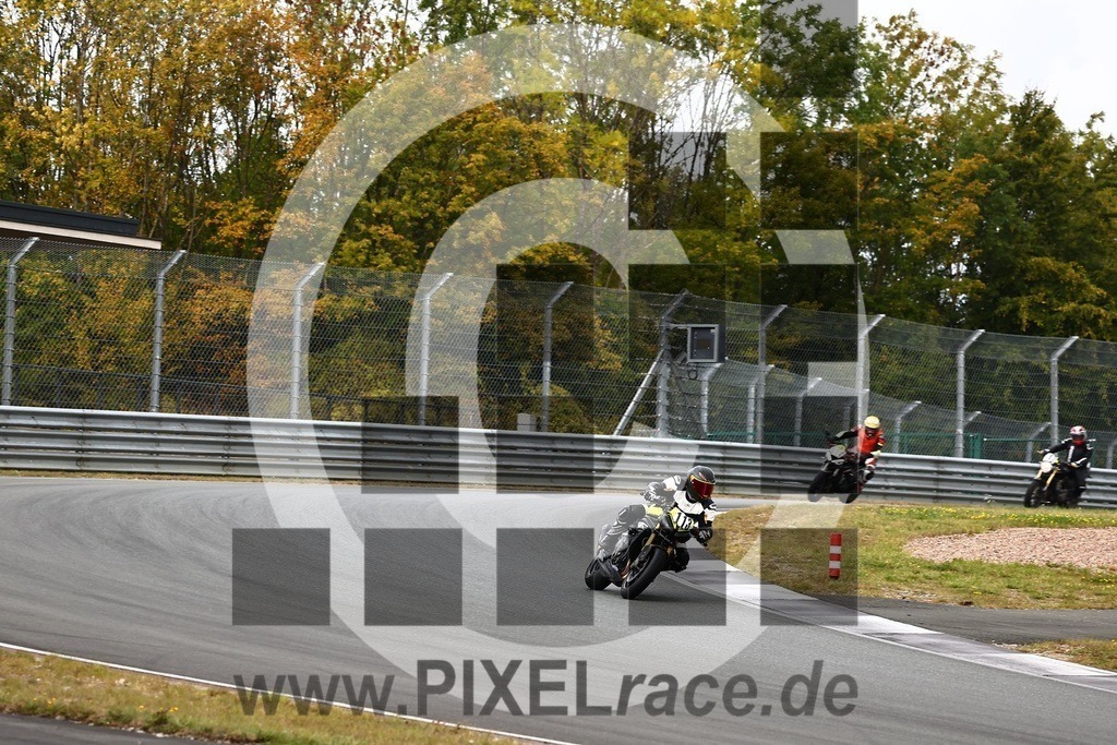 0113-20250916_03546 | Schöne Erinnerungen an spannende Momente - das festzuhalten ist unser Job. PIXELrace.de ist seit 2003 auf den Rennstrecken Europas unterwegs um die Action draußen beim Fahren und die wunderbare Stimmung imm Fahrerlager für euch einzufangen.