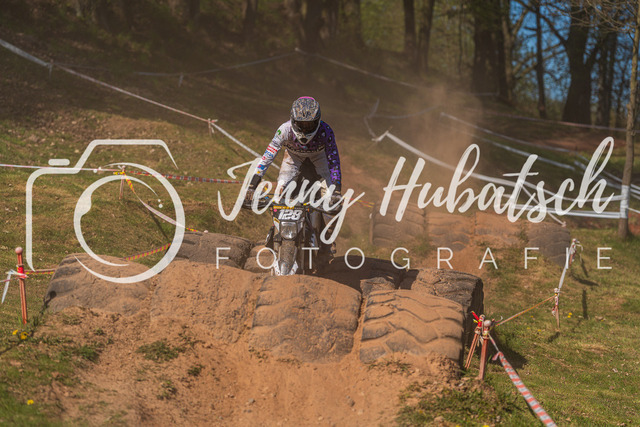 JHF.ECHT.4h.Samstag1117 | jennyhubatsch-endurofotografie