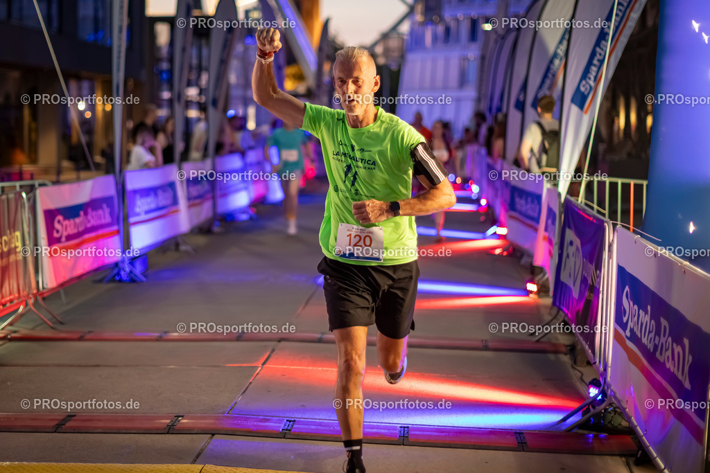 Sparda-Bank Altstadtlauf Köln; Köln, 15.08.2025 | Impressionen vom Sparda-Bank Altstadtlauf Köln am 15.08.2025 in Köln (Nordrhein-Westfalen). 