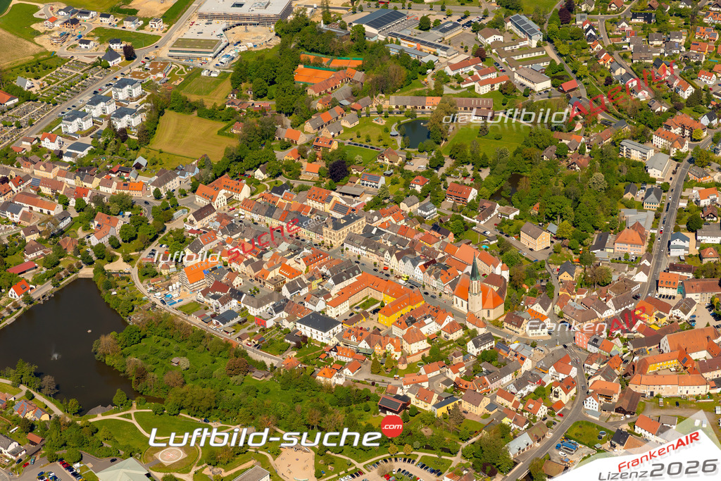 Das Luftbild zeigt :  Kemnath - Die Luftaufnahme wurde 2024 vom UL-Flugzeug aus erstellt ( keine Drohne ) - Hochauflösende Luftaufnahme - Für grossformatige Ausdrucke geeignet. Die Geschenkidee !Mit Lizenz und Bildrechte bestellbar