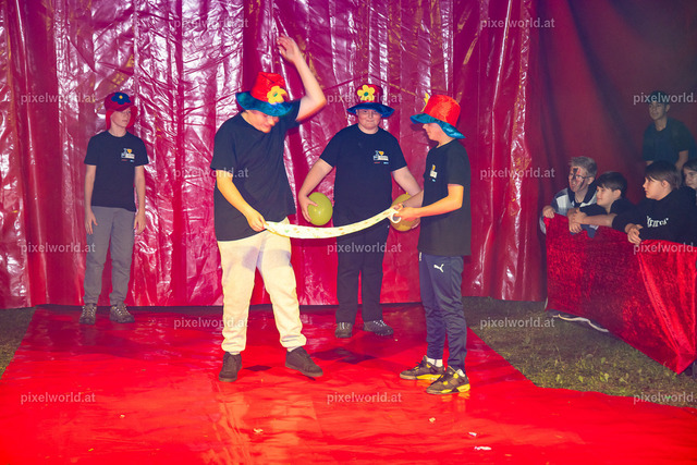 Zirkusvorstellung der MS Feldkirchen Digital | Bildershop von pixelworld.at - Realisiert mit Pictrs.com