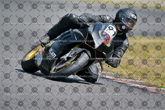 25bt04-0765 | markuskiefer.com - Realisiert mit Pictrs.com
