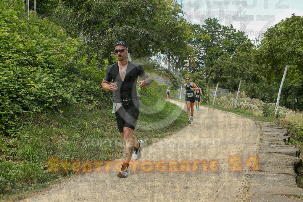 250824_1417_EX1_5709 | Sportfotografie im Rhein-Sieg Kreis, Köln, Bonn, NRW, Rheinland Pfalz, Hessen, etc. Unser Tätigkeitsfeld umfasst den Laufsport vom Volkslauf über den Marathon, Duathlon, Triathon bis zum Ultralauf wie Kölnpfad Ultra oder Schindertrail.