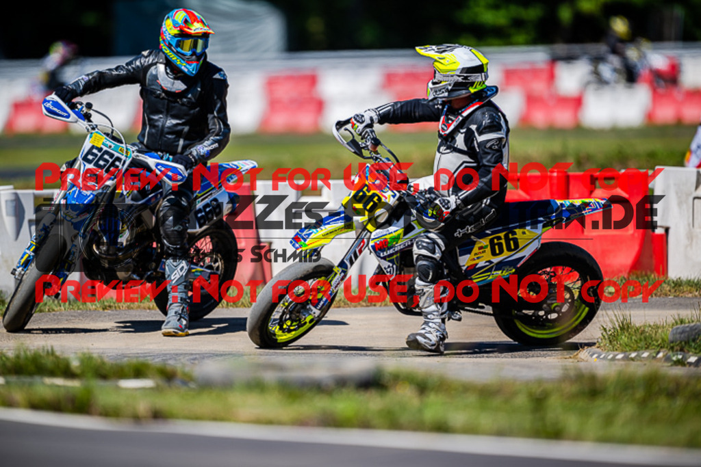 MaZZes_FotoMatrix_220702_6037 | UE40