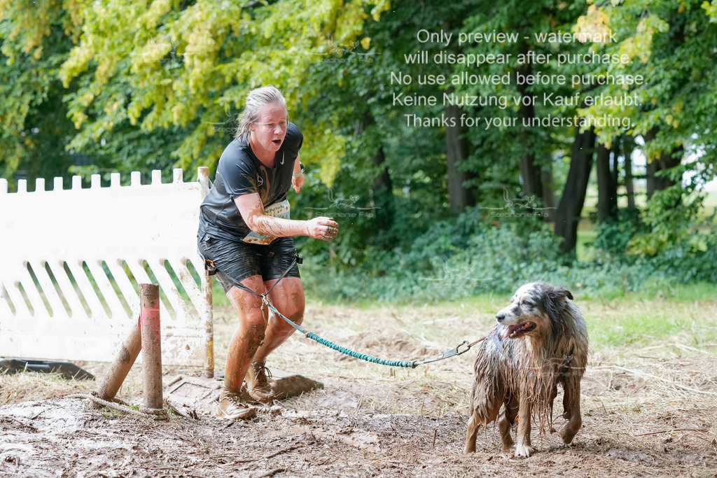 Schlamm_mit_Hund (30 von 460) | stephaniefillaphotographie - Realisiert mit Pictrs.com