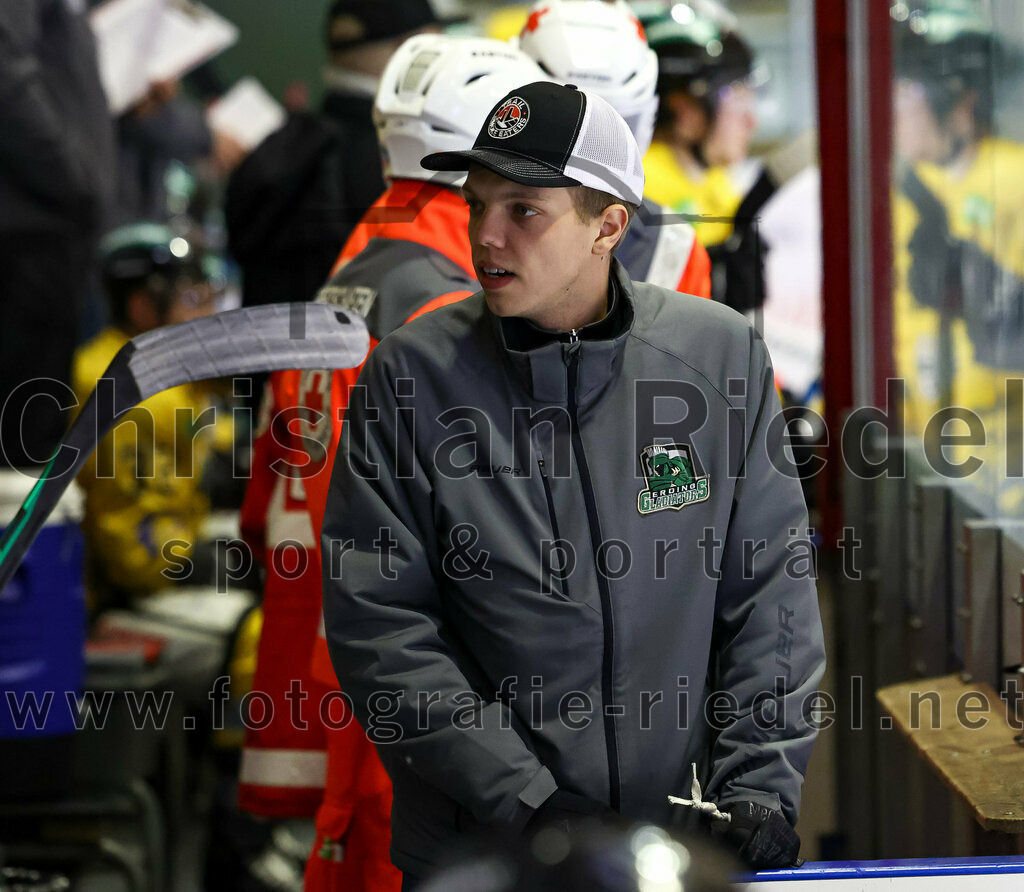2022-11-20_079_TSV_Erding_gegen_ERSC_Amberg | Erding, Deutschland, 20.11.2022:
Eishockey, Bayernliga 2022 / 2023, 15. Spieltag, TSV Erding gegen ERSC Amberg, Endergebnis: 5:1

Foto: Christian Riedel / fotografie-riedel.net