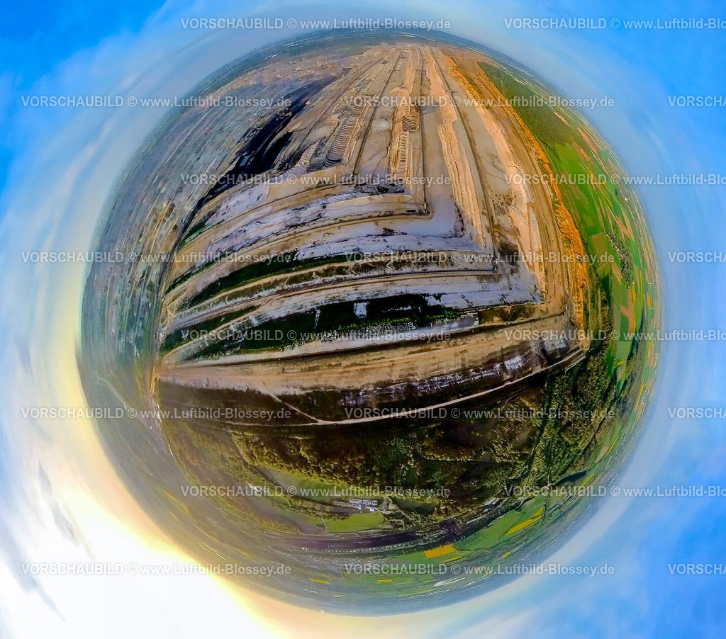 Niederzier240490012BraunkohleTagebauHambach | Luftbild, BraunkohleTagebau Hambacher Forst, Braunkohlengewinnung Rheinisches Revier, Natur Raubbau, Schaufelradbagger, Erdkugel, Fisheye Aufnahme, Fischaugen Aufnahme, 360 Grad Aufnahme, tiny world, little planet, fisheye Bild, Morschenich, Merzenich, Niederrhein, Nordrhein-Westfalen, Deutschland