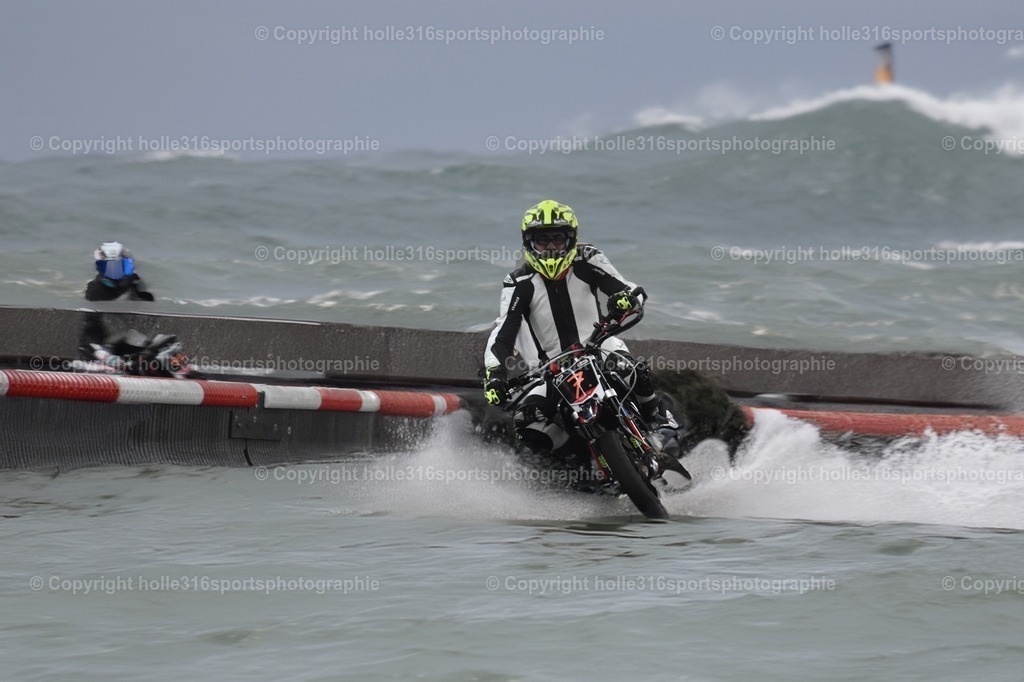 IMG-20241206-WA0002 | Sportfotografie , Motorsport, Motoross, Reitsport, Mointainbike, Enduro,
Landschaft , Outdoor, Eventfotografie, Landschaft, Bilder online bestellen - Realisiert mit Pictrs.com