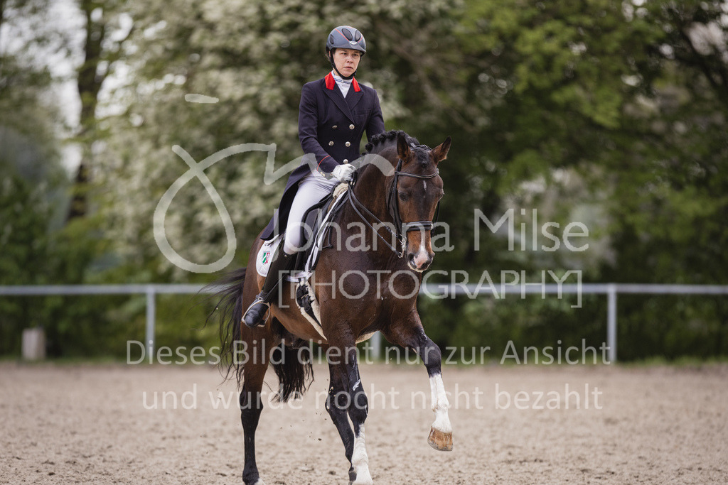 230429_Dressurfestival_S3St-208 | Deine schönsten Turniermomente als professionelle Fotos! Entdecke hochwertige Pferdesport-Fotografie im Online-Shop. Jetzt Fotos finden & bestellen!