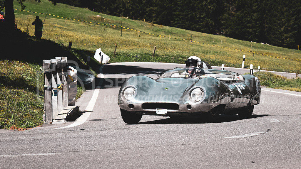 19. Arosa ClassicCar 2023 - 1. September 2023 | 19. Arosa ClassicCar 2023
Arosa, Schweiz
Klainguti Christian aus Madulain mit der Startnummer 203 in einem Lotus Eleven, Jahrgang 1957, in der Klasse Classic Trophy.
@arosaclassiccar, @arosa.official, #arosaclassiccar, #arosa, #76curves, #classiccar
Bild: Sportfotografie Markus Aeschimann | www.markus-aeschimann.ch - Realisiert mit Pictrs.com