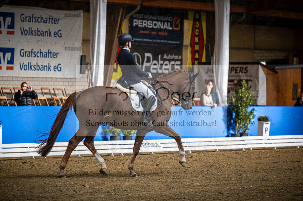 DOS_0752 | Entdecke hochwertige Reitturnierfotos von Foto Oger. Professionell, emotional und authentisch – jetzt Lieblingsmomente im Shop bestellen.Deutschlandweite Turnierfotografie. - Realisiert mit Pictrs.com
