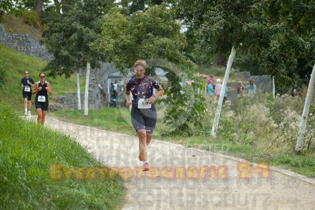 250824_1408_EX1_5117 | Sportfotografie im Rhein-Sieg Kreis, Köln, Bonn, NRW, Rheinland Pfalz, Hessen, etc. Unser Tätigkeitsfeld umfasst den Laufsport vom Volkslauf über den Marathon, Duathlon, Triathon bis zum Ultralauf wie Kölnpfad Ultra oder Schindertrail.