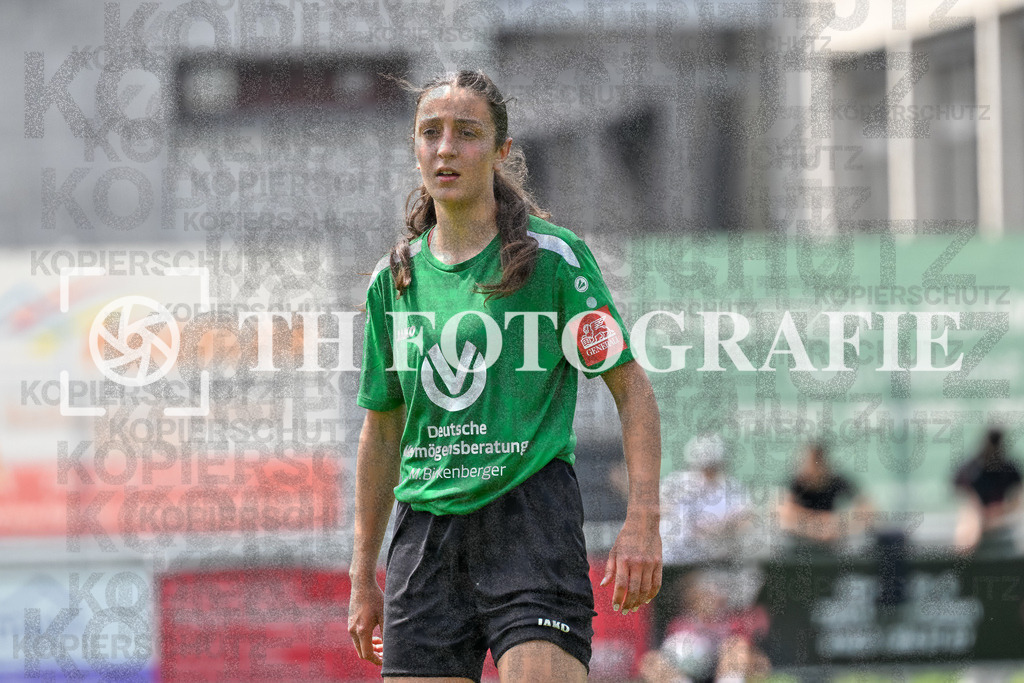 GER, FC Hauingen - SV Waldhaus, Frauen-Fussball, Rothaus Bezirkpokal, Finale, Saison 2024/2025, 29.05.2025 | Finja Voelkel (SV Waldhaus, #03)GER, FC Hauingen - SV Waldhaus, Frauen-Fussball, Rothaus Bezirkpokal, Finale, Saison 2024/2025, 29.05.2025Foto: TH Fotografie/Thomas Hess