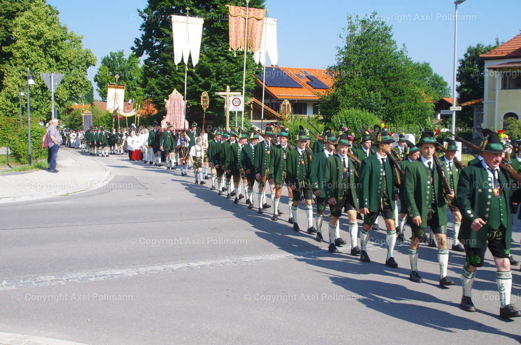 IMGP3255 | fotografiert von Axel PollmannLeonhardi Wallfahrt Benediktbeuern und Murnau, Fronleichnam, Fasching, Landschaft im Loisachtal und Benediktbeuern  - Realisiert mit Pictrs.com
