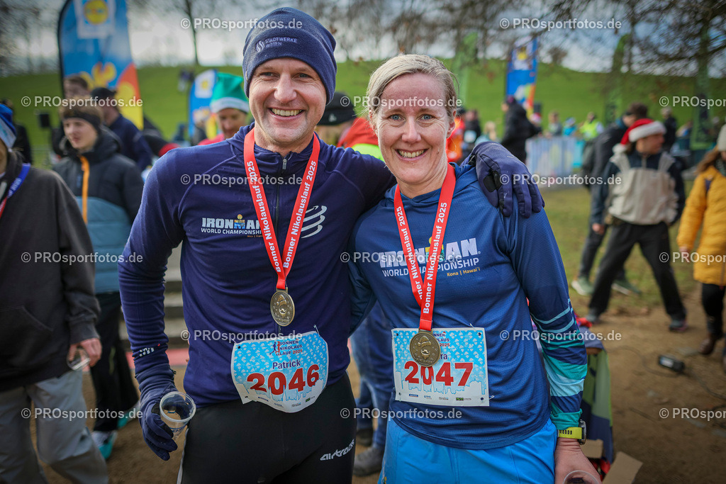 6. Bonner Nikolauslauf; Bonn, 14.12.2025 | Impressionen vom 6. Bonner Nikolauslauf am 14.12.2025 in Bonn (Nordrhein-Westfalen). 