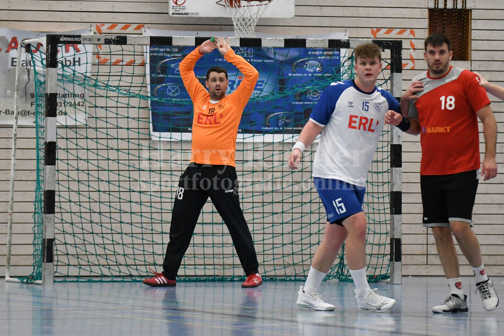 HC Deggendorf :  TSV Rottenburg  | Tormann Denis Detlaf  (HC Deggendorf  #18); Jonas  Heuer  (HC Deggendorf  #15) - Realisiert mit Pictrs.com