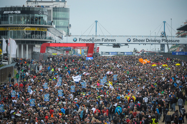 Motorsports / 24 Stunden Nürburgring 2015, Nürburgring-Nordschleife, GER | 24 Stunden Nürburgring 2015, Nürburgring-NordschleifeFoto: Gruppe C GmbH - Realisiert mit Pictrs.com
