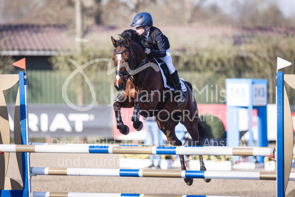 250408_Mühlen_SprPf-A2-200 | Deine schönsten Turniermomente als professionelle Fotos! Entdecke hochwertige Pferdesport-Fotografie im Online-Shop. Jetzt Fotos finden & bestellen!