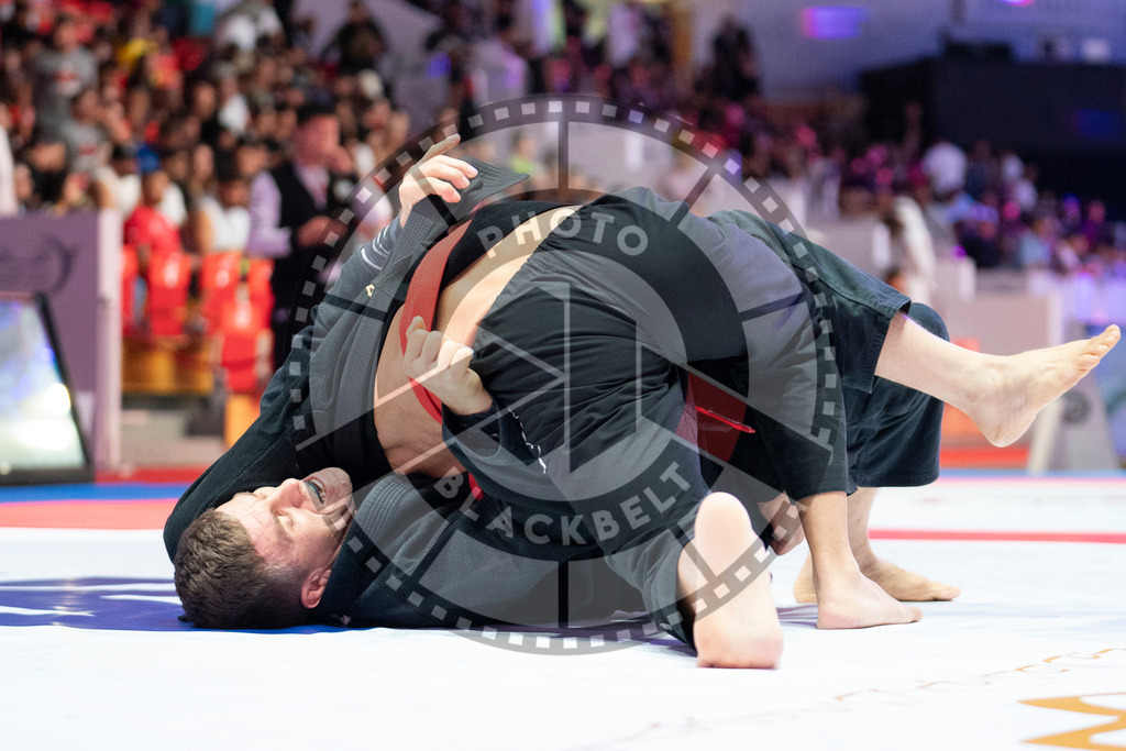 20231107PBB4977 | Fighters compete during the AJP World Master Championship in the Mubadala Arena in Abu Dhabi, Arab United Emirates, on November 7, 2023.