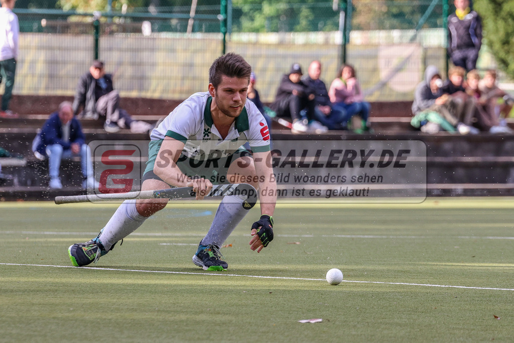 MJ_2022-10-08_Herren_HTCU-UHC-43 | Max Godau (Uhlenhorst Mülheim #23), Uhlenhorst Mülheim - UHC Hamburg am 8.10.2022 im Waldstadion, Mülheim a. d. Ruhr