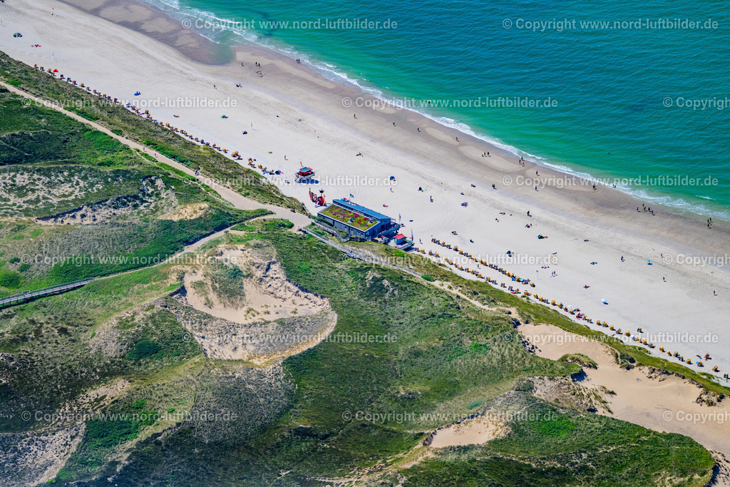 Sylt_Wenningstedt_Strand_Gaststätte_Onkel_Johnny_ELS_1000210625 | WENNINGSTEDT (SYLT) 21.06.2025 Gebäude des Restaurant " Onkel Johnny's Strandwirtschaft " in Wenningstedt (Sylt) auf der Insel Sylt im Bundesland Schleswig-Holstein, Deutschland. // Building of the restaurant " Onkel JohnnyA?s Strandwirtschaft " in Wenningstedt (Sylt) at the island Sylt in the state Schleswig-Holstein, Germany. Foto: Martin Elsen
