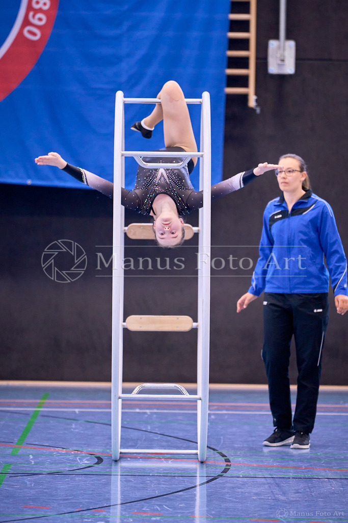 C-DSC05077 | Professionelle Sportfotografie in Hamburg, Schleswig-Holstein und Niedersachsen – spezialisiert auf Rhönrad, Geräteturnen, Leistungsturnen und rhythmische Sportgymnastik. Bundesweite Begleitung von Rhönrad-Events. Jetzt Sport-Fotos - Realisiert mit Pictrs.com