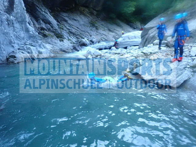 P8150067 | Bestelle die Bilder deines Berg- oder Wasser-Abenteuers mit Mountain Sports bequem von zu Hause aus direkt über unseren Online Fotoshop von pictrs.com. - Realisiert mit Pictrs.com