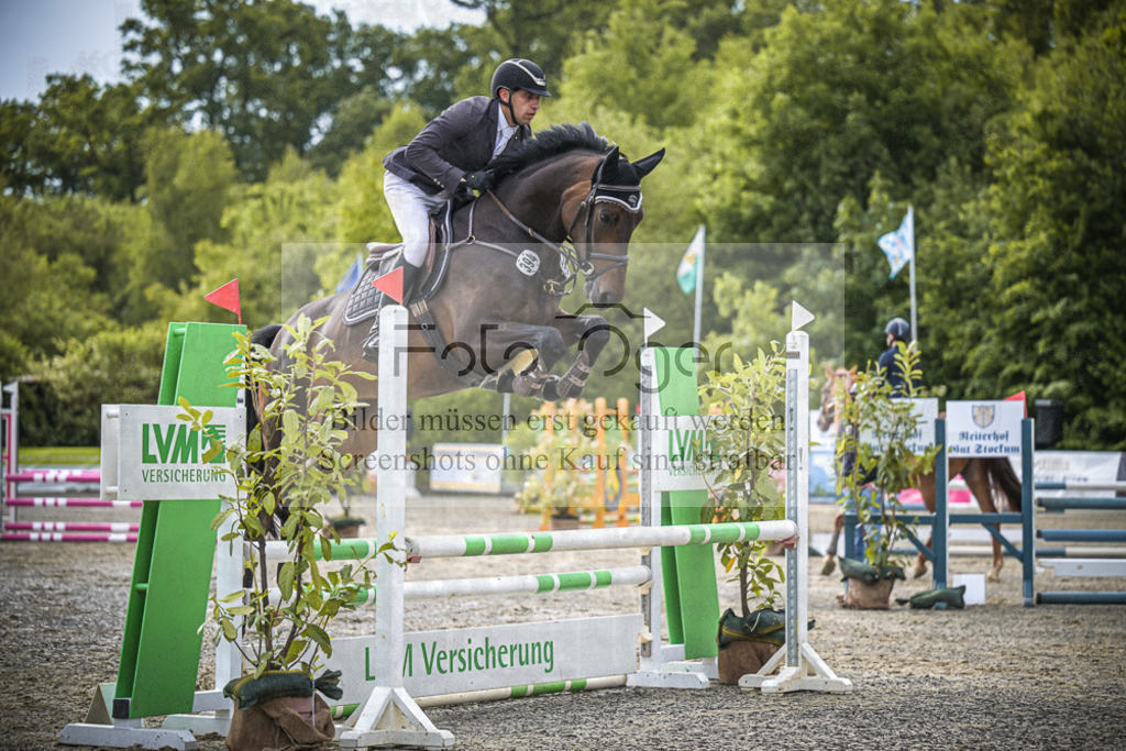 DOS_5377 | Entdecke hochwertige Reitturnierfotos von Foto Oger. Professionell, emotional und authentisch – jetzt Lieblingsmomente im Shop bestellen. - Realisiert mit Pictrs.com